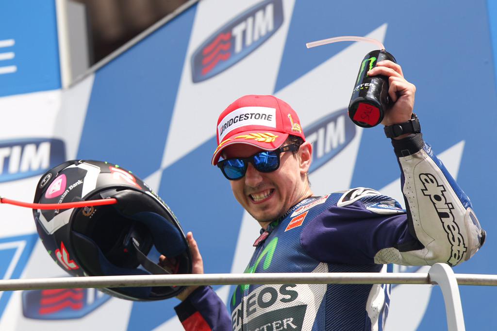 3a victoria consecutiva! / Really happy for the 3rd victory in a row! #ItalianGP #victory <a href="/YamahaMotoGP/">Yamaha MotoGP</a>