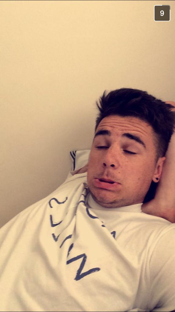 FIFAUTPackRules's tweet image. When you do the BPL TOTS online tournament, only to get a Huddlestone in your prize player pack