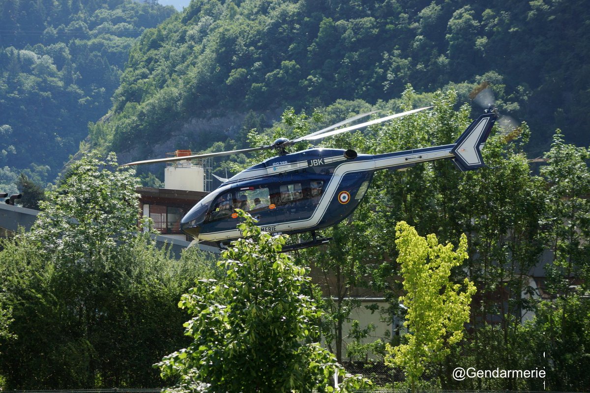 Voir l'image sur Twitter