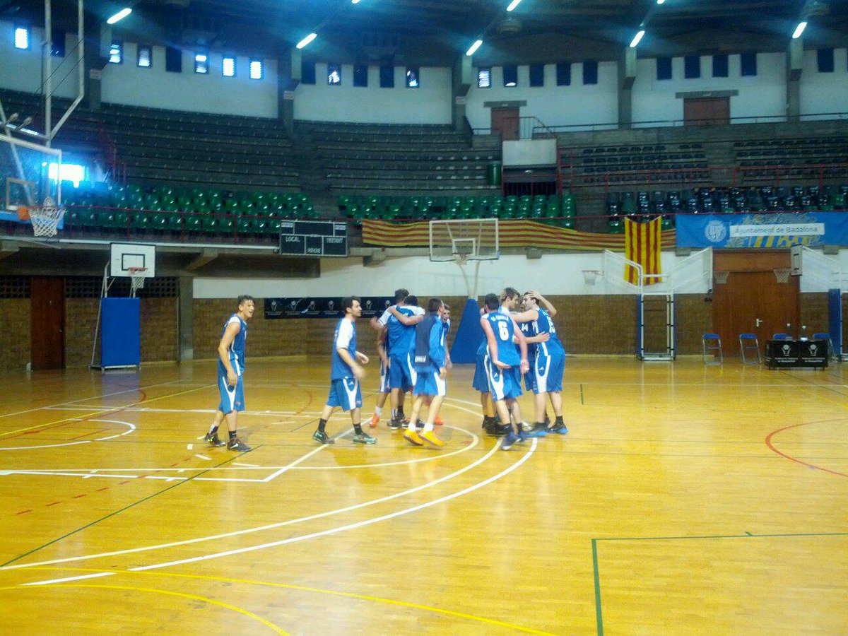 BasquetCornella's tweet photo. #BaseCBC Final CC Sots21 Pref FINAL  @BasquetCornella 60 @CBTona 57  #somblaus @FCBQ http://t.co/y8NyAzjxNx