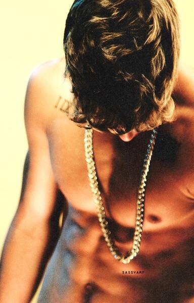 Selenagdcgdr's tweet photo. Sto tizio è bello...tanto. http://t.co/schL7LoIXt