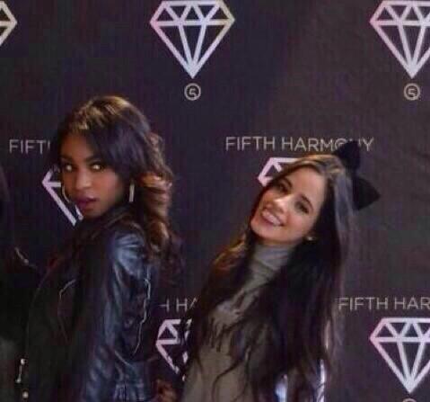 veIvetblink's tweet image. Normila glo up 
#HappyBirthdayNormani