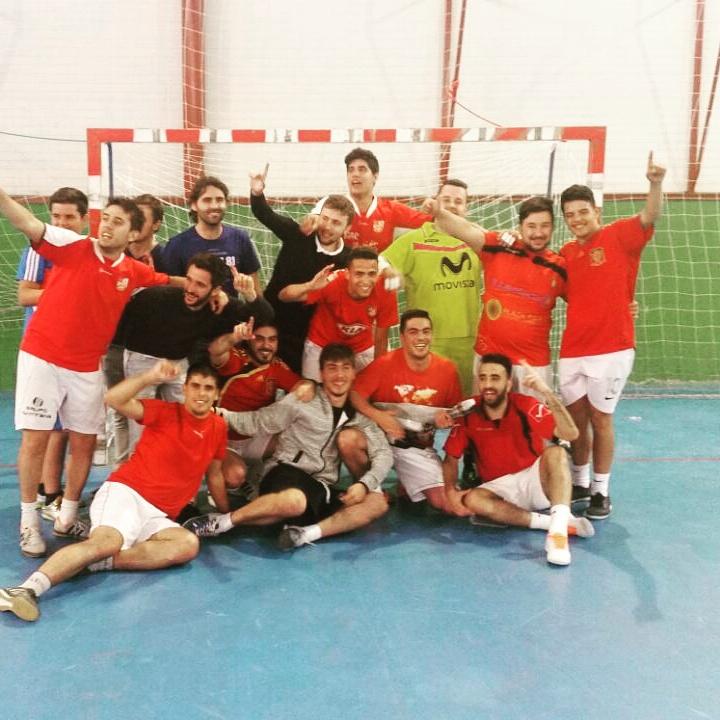 StarTeamTorneos's tweet photo. Foto del campeón, REAL LITAS, del maratón 21 horas, de ayer de Borox. Enhorabuena. http://t.co/R7LUl5iNNT
