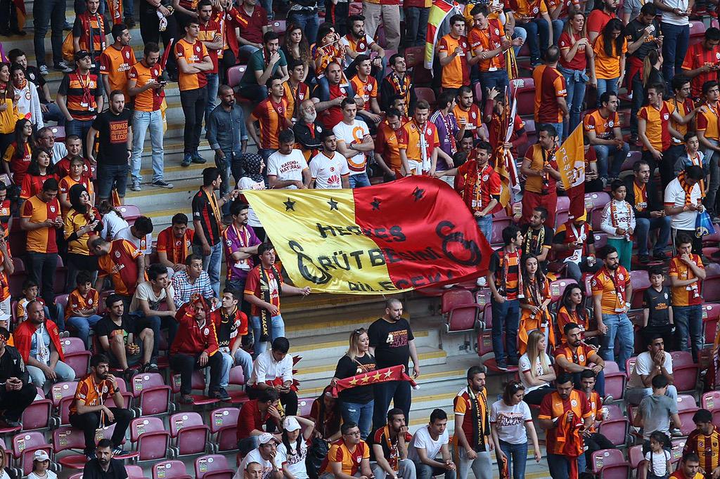 GalatasaraySK's tweet photo. Herkes Rütbesini Bilecek! http://t.co/DxaUZ2XTIs