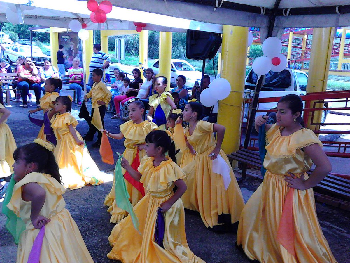 Actividad Cultural Barrio San Cristóbal, Participan <a href="/DivCulTach/">Div. Cultura Táchira</a>, Misión Cultura, Corazón Adentro.<a href="/DivCulTach/">Div. Cultura Táchira</a>