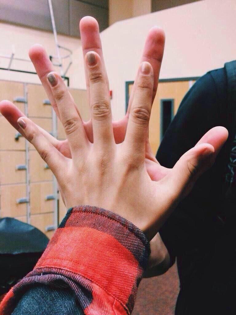 handsafi tweet picture