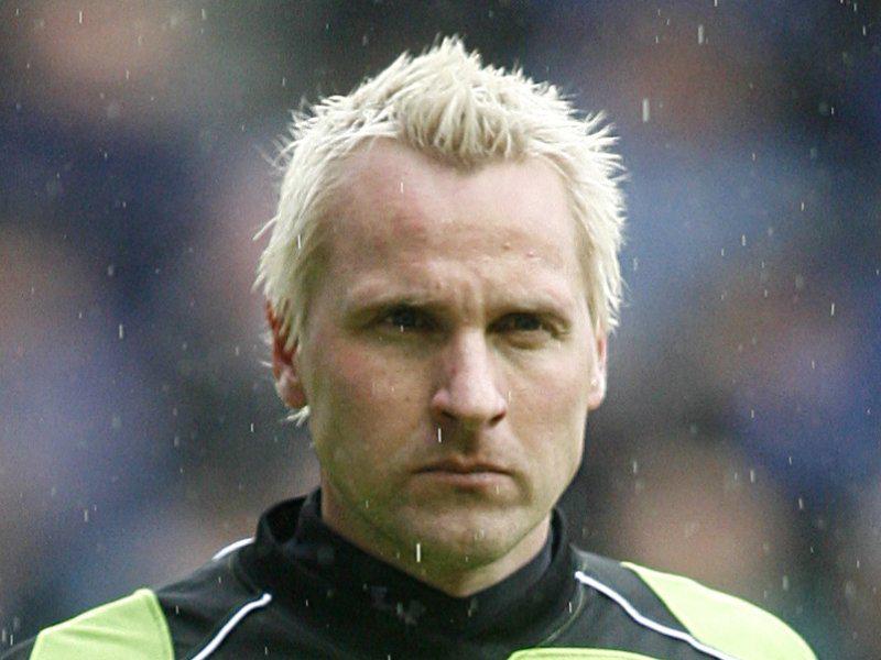 Happy Birthday to former   & goalkeeper Antti Niemi! 