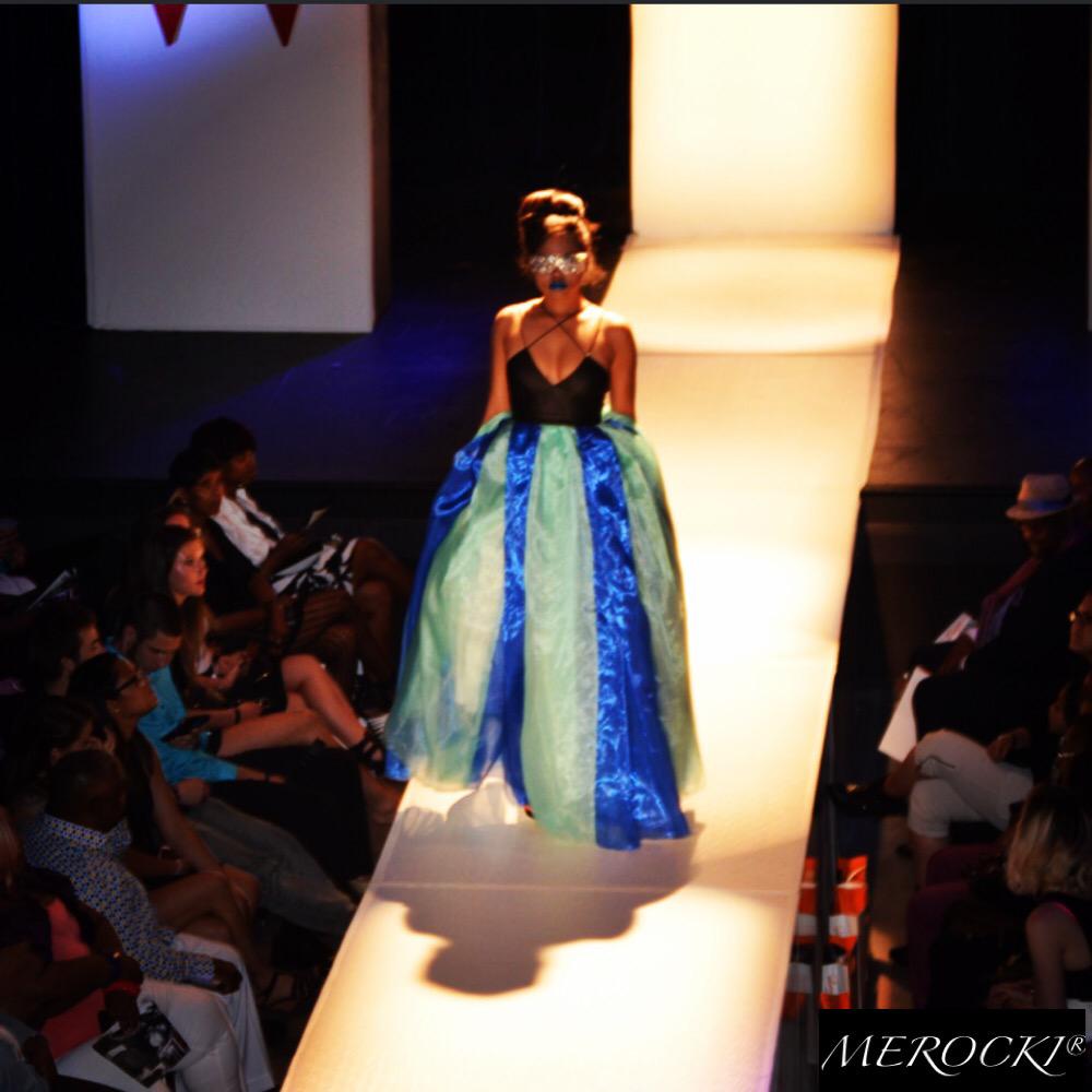 MEROCKI's tweet photo. #IROCKME #MEROCKI @WalkFashionShow #WalkFashionShow #Finale 2๐ http://t.co/GdZUfAVPjP