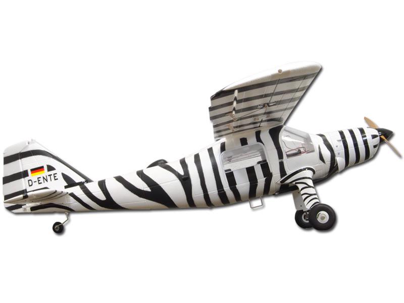 spiloy's tweet photo. Défi lancé @Ryanair : zébrer un avion de la flotte!Chiche! #marketingaddict #ChaMal #Charleroi #foot @SportCharleroi http://t.co/HFcIVOhkXw