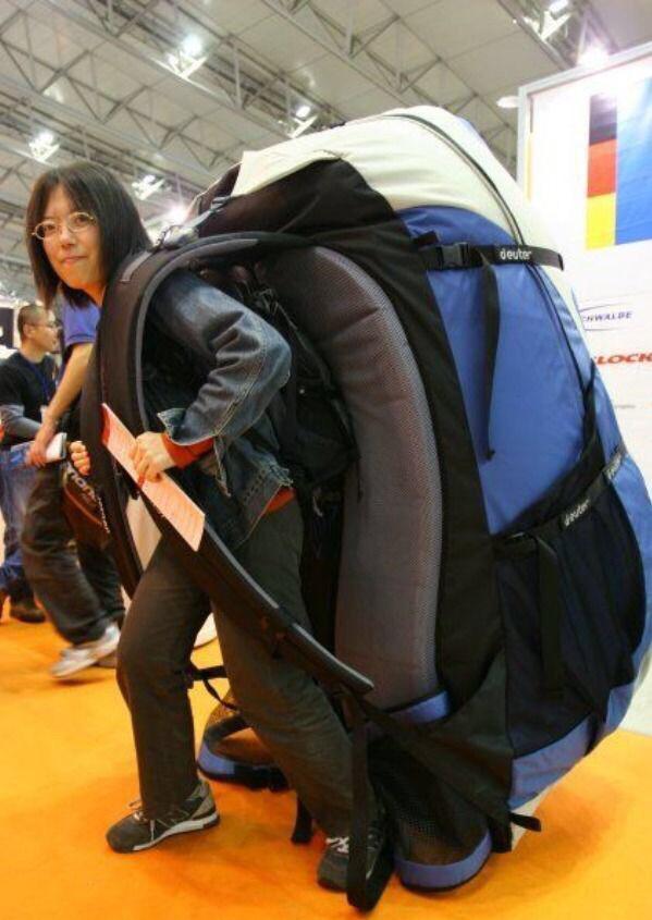 radicalvibessss's tweet image. How It Feels When You Hold Everyone Stuff At A Festival #raveproblems