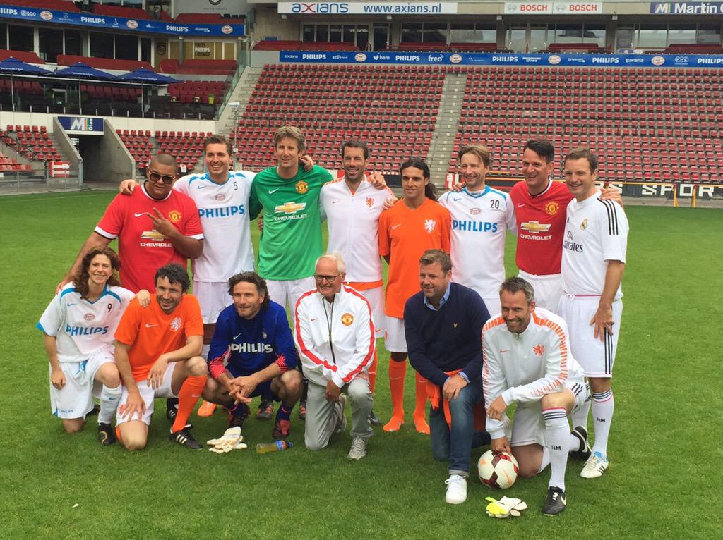 Great day @RvNAcademy with <a href="/RvN1776/">Ruud van Nistelrooij</a> <a href="/Brug17/">Arnold Bruggink</a> <a href="/vdsar1970/">Edwin van der Sar</a> <a href="/andreooijer/">andre ooijer</a> <a href="/MarkvanBommel6/">Mark van Bommel</a> <a href="/pvdhoogenband/">Pieter van den Hoogenband</a>