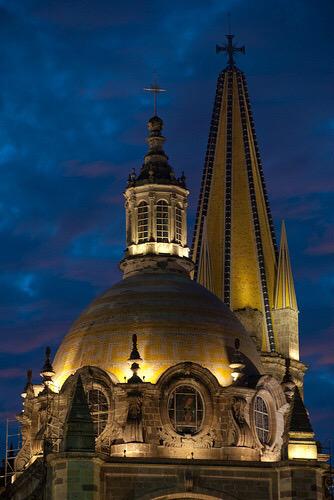 TeamoGDL's tweet photo. Un hermoso lienzo azul que resalta tu belleza 💙💛

Guadalajara, Jalisco http://t.co/CPZVr7FQmn