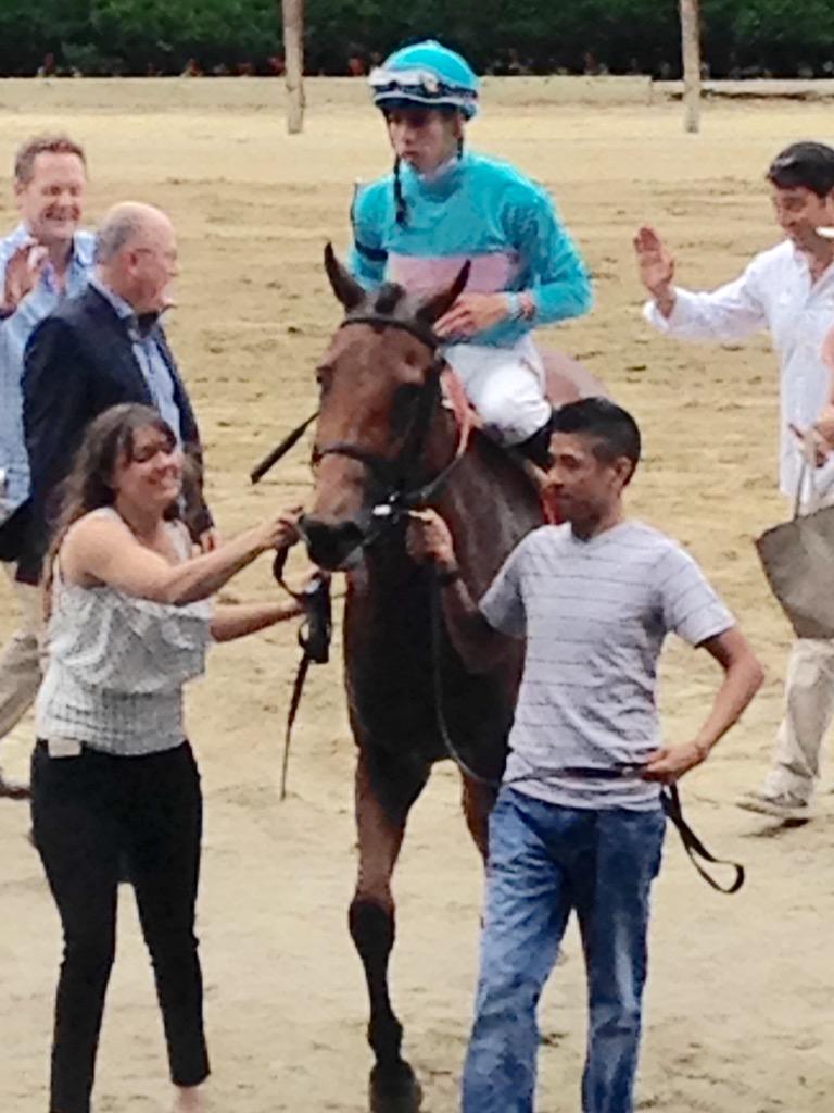 Needles56's tweet photo. #LadyEli gets it done in the #WonderAgain today at #Belmont http://t.co/My0xYPD1lX