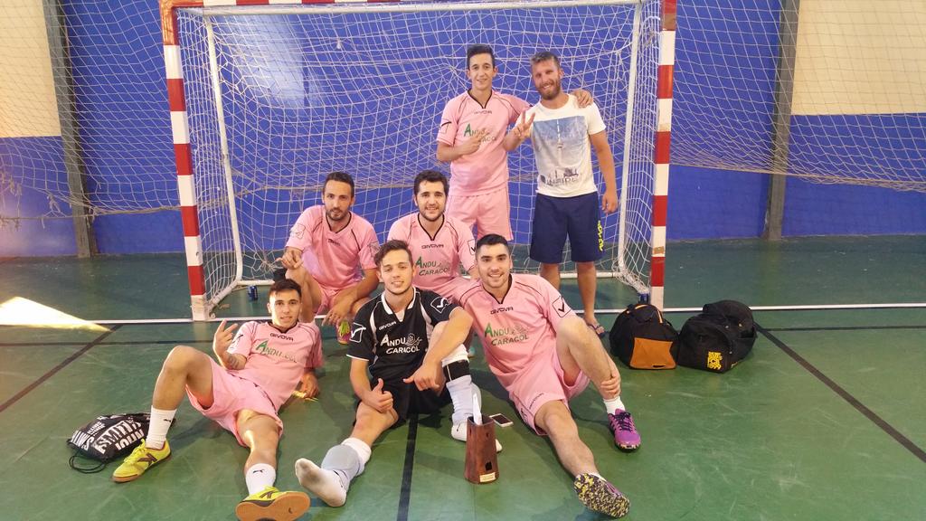 kerensone7's tweet photo. Sub campeones de la victoria! @poinjorge @JoseChambao93 @ivantide88 @juanmita_09 @JesusTirado25 @ivan9martos #Grandes http://t.co/VzGv96crvG