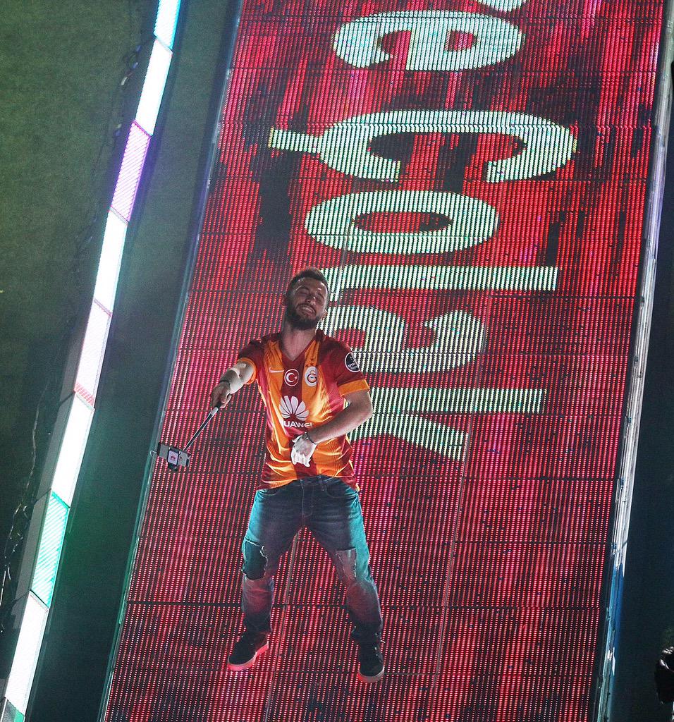 GalatasaraySK's tweet photo. Emre Çolak! http://t.co/hwl2AakNNf