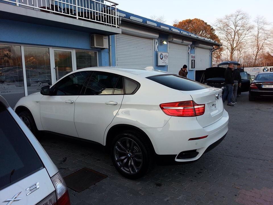 BMW tweet media
