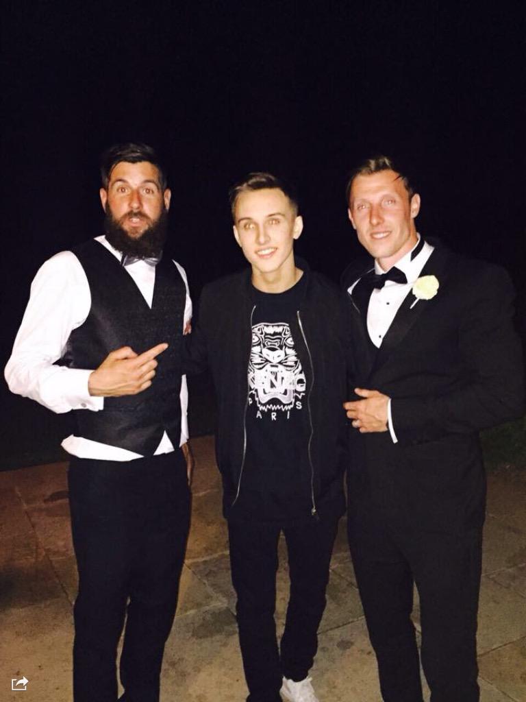 moorzmagic's tweet photo. Few pics from last night at @martynwoolford wedding, fantastic night! http://t.co/h4n6kd99p1