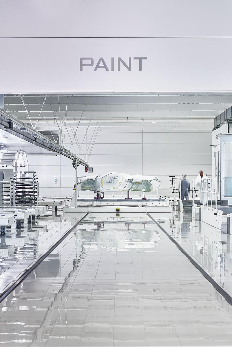 vazquezmanuel's tweet photo. Shot at McLaren for @elpaissemanal a feature about Frank Stephenson @EmotionalDesign @adiaryundertheinfluence http://t.co/uIOdqsIv8Z
