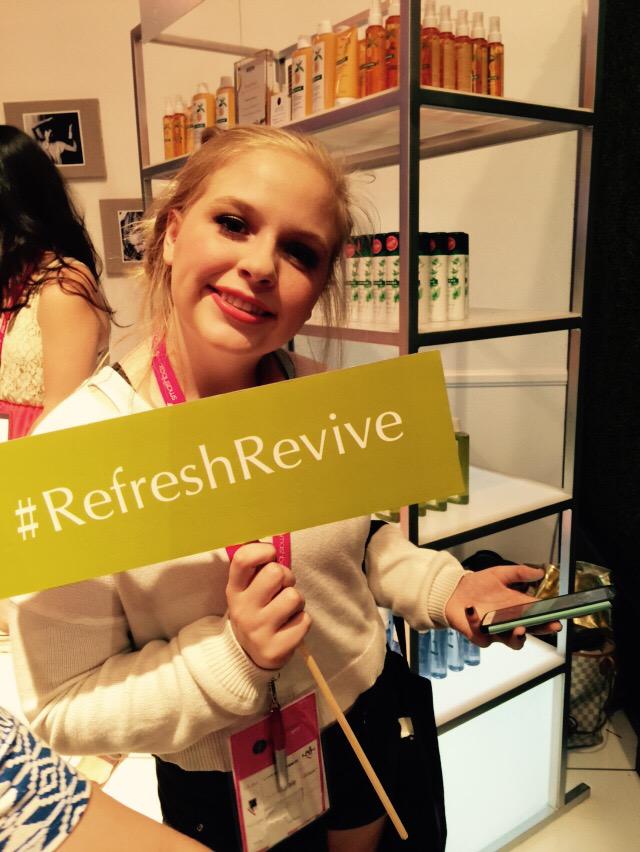 annastaissia's tweet image. #RefreshRevive