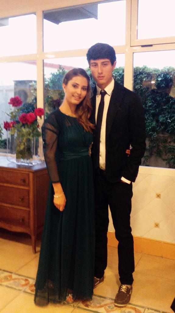 rosalia_tp's tweet photo. De boda con el mejor de todos @JuancaSurfer ♥ tq http://t.co/dIpB1l5t0F