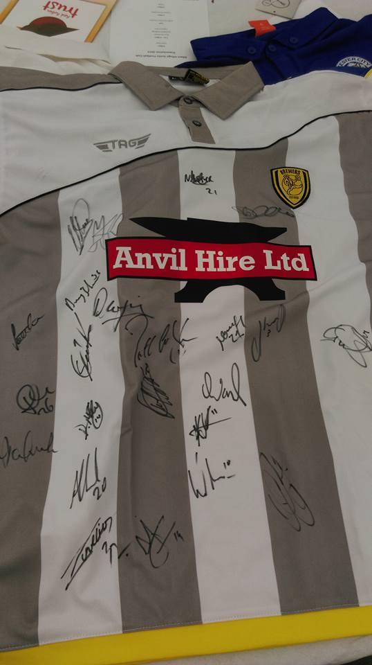 RedRobinTrust's tweet photo. Fantastic amount raised in Sports Auction for @RedRobinTrust &amp; @AlbertVillageFC signed @burtonalbionfc signed top! http://t.co/yOrkcKSVrT
