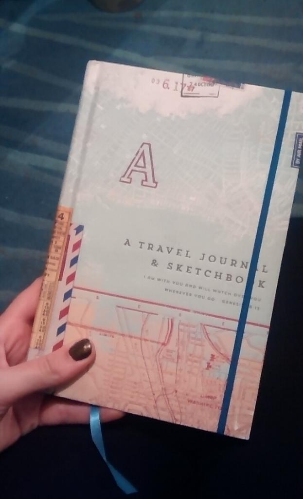 rachelaferg's tweet image. Can we just appreciate how great @hannah_dicko is? #adventurenotebook #somuchlove 💛🌍👭👑