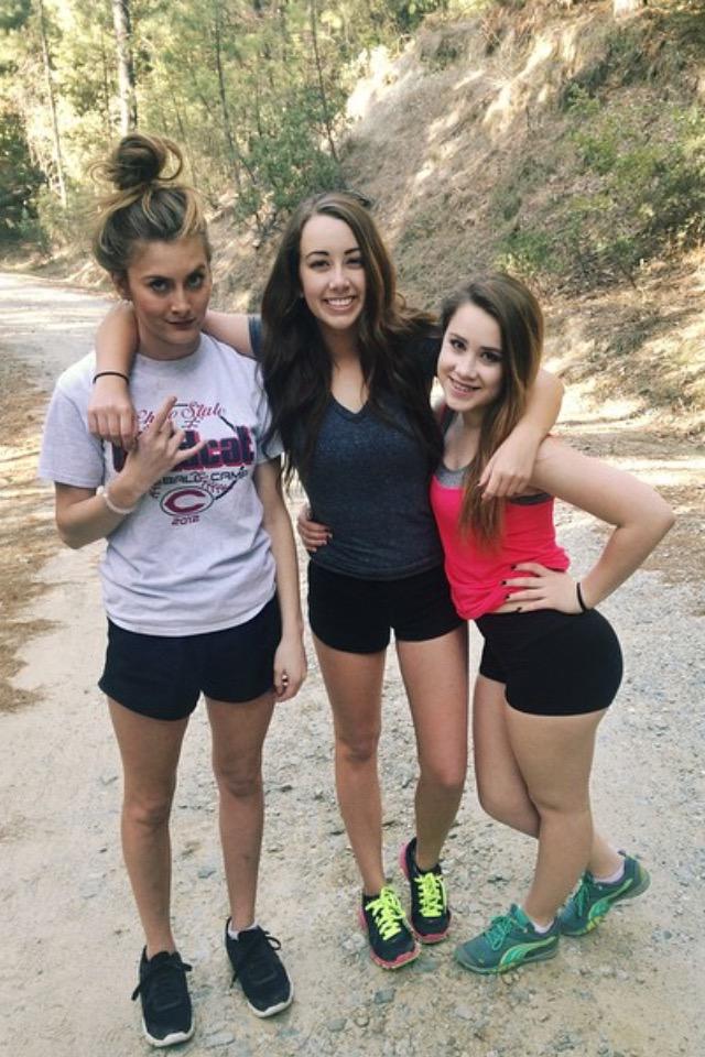 valentinadave's tweet photo. On a hike with my favs💕🌲 http://t.co/oz4HXXJTW7