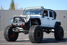 jeeptown's tweet image. White jeeps😍