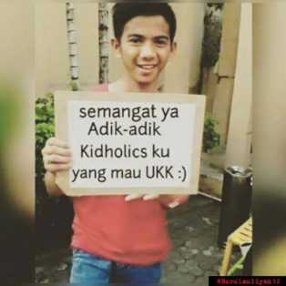 sitinariakamila's tweet photo. Nihh yg lagi UKK di semangatin sama abang♥ harus semangt yaaa{} @da2_rizki @da2_ridho @rizkiridhojkt_ http://t.co/SbpLZCHkqe