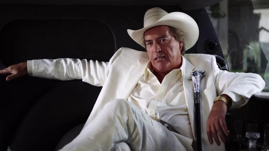 Otro de los que nunca defraudan, un puto crack...
Happy Birthday, Powers Boothe!!!!!! 