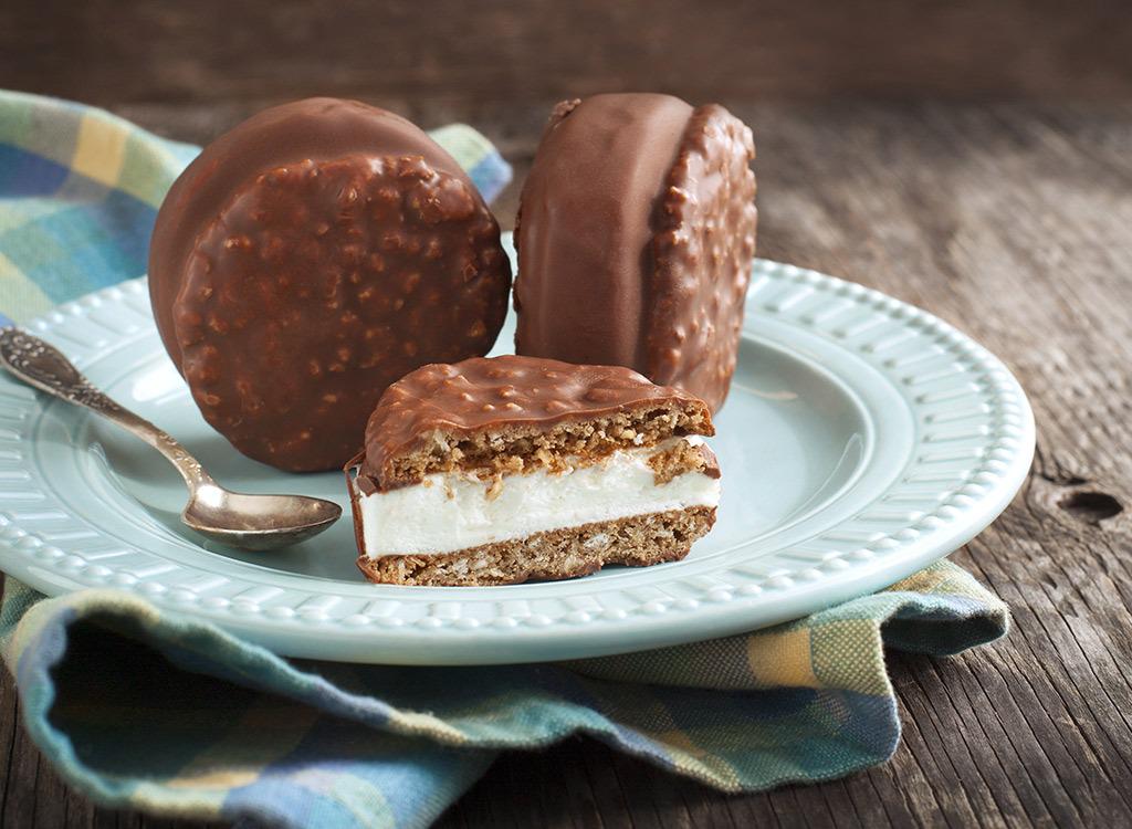 EatThisNotThat's tweet photo. 10 best frozen desserts for weight loss: http://t.co/VtaB8SAEtG http://t.co/08JtPCQYRb