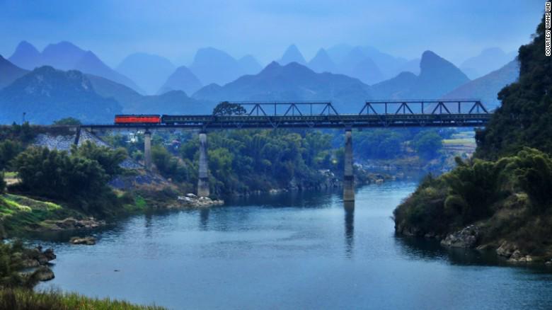 Spectacular, rarely seen images of China's railways cnn.it/1LVM1kX