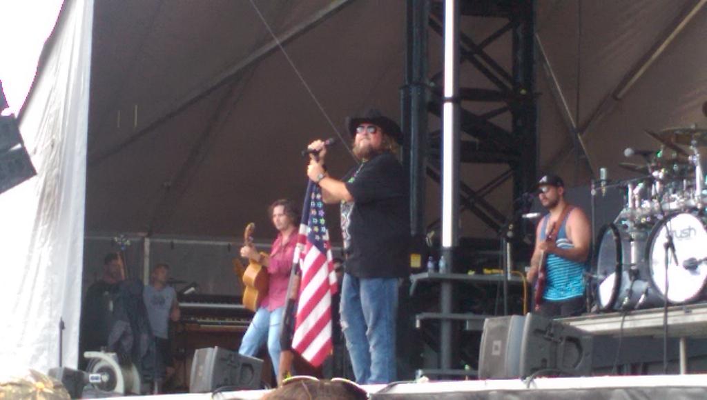 barrnme's tweet photo. @coltford @BlueRidgeFest http://t.co/xvWM98sZxm