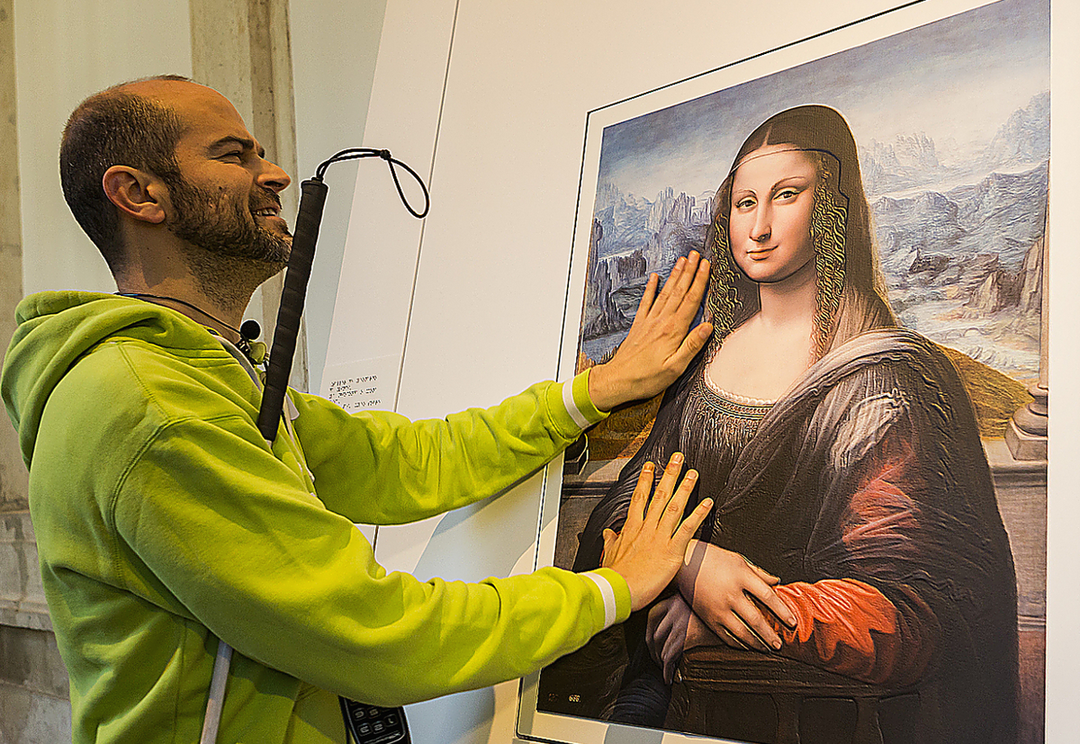 WNYC's tweet photo. At The Prado's exhibit for the blind, you CAN touch the art. http://t.co/9I0ZASSwlY http://t.co/oGEKI7Ki9g