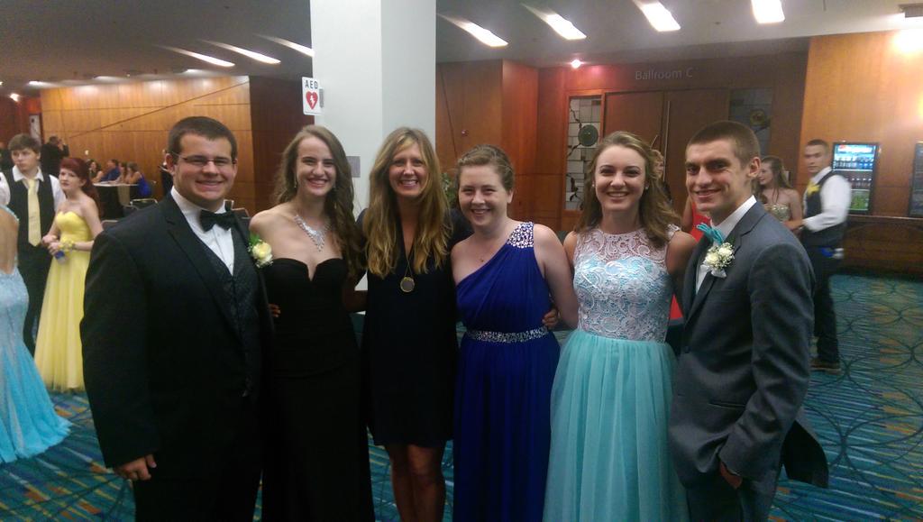 shancdickinson's tweet photo. LDHS Prom was amazing! http://t.co/zRBqwEGvjZ
