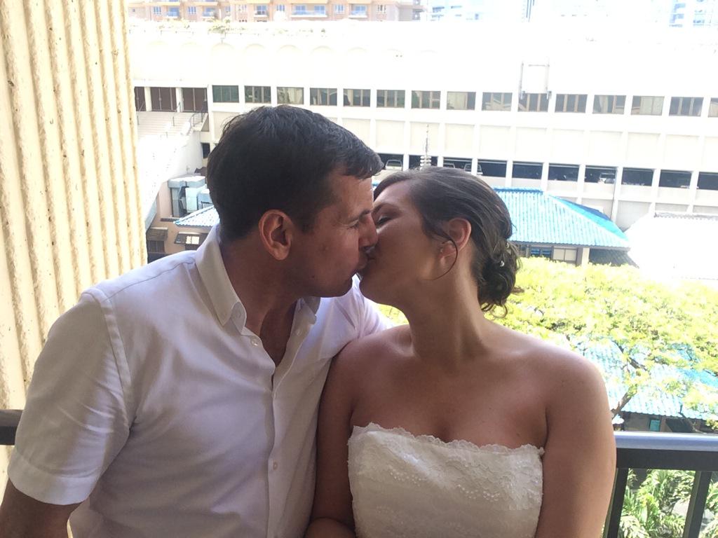 kellylewielewis's tweet photo. #justmarried #hawaii #sohappy http://t.co/yO4HB8Gb57