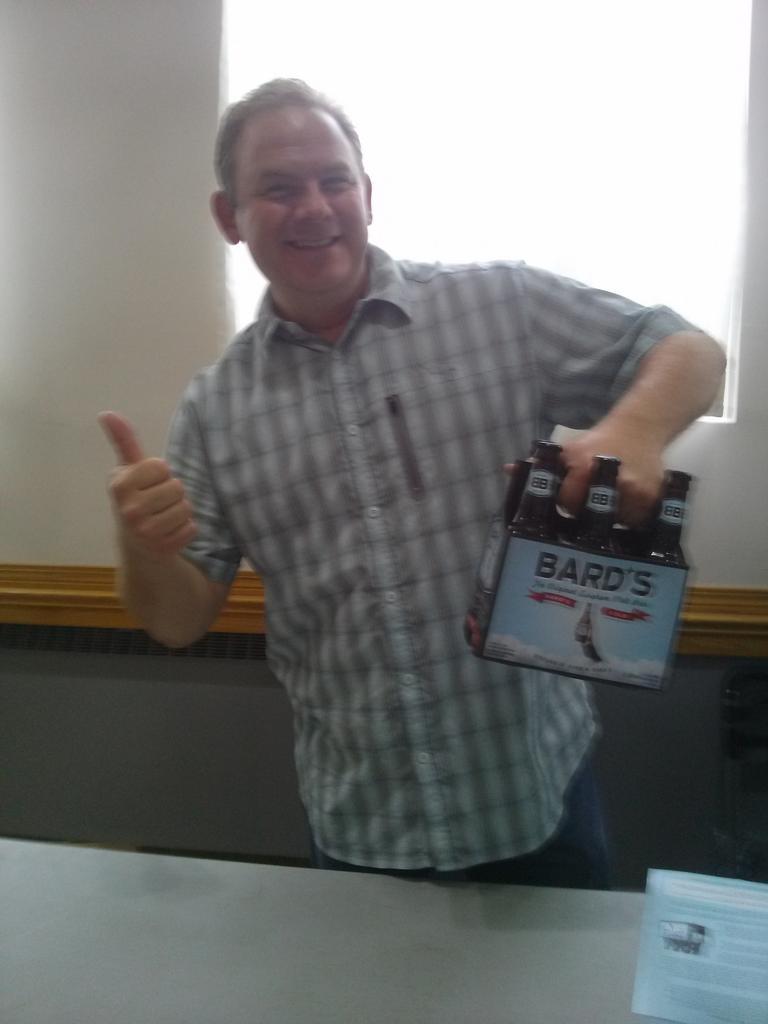 GF_Utopia's tweet photo. Even the @Bardsbeer rep thinks #gfUtopia is a thumbs up, &amp; if you were there, you maybe needed one after a long day http://t.co/qjct3uwhbt