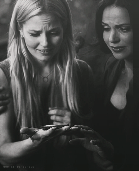 LezbVillainous's tweet photo. My #TeenChoice nominee for #ChoiceTVChemistry is Emma &amp; Regina from OUAT #SwanQueen @jenmorrisonlive @LanaParrilla http://t.co/FmPiDzeeDk