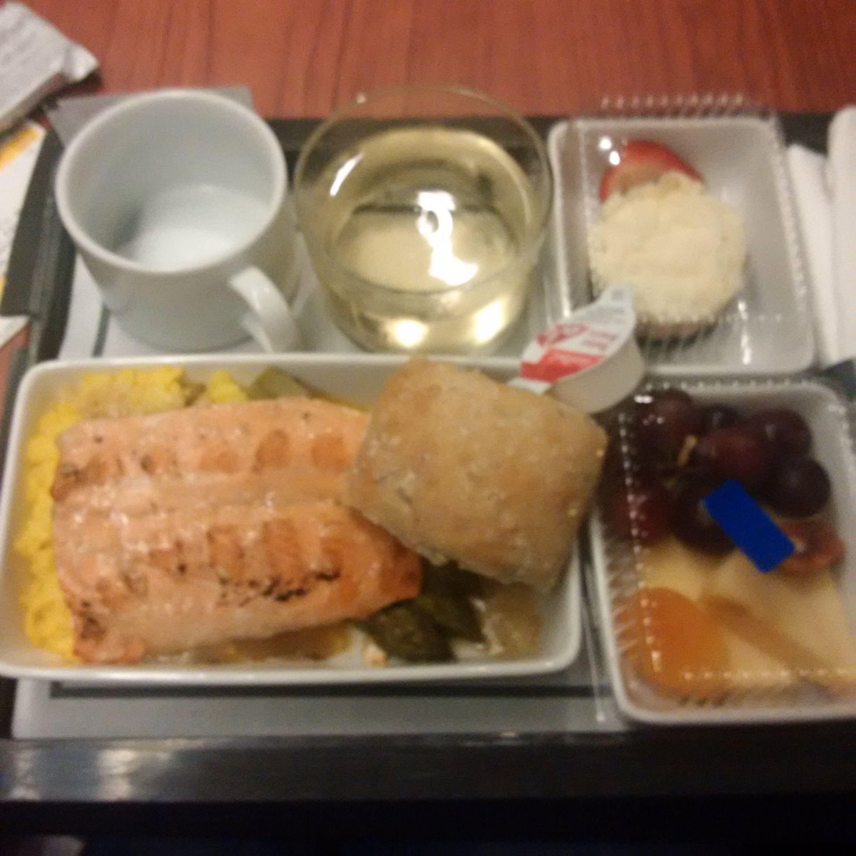 AureliaCotta's tweet photo. I am on the VIA Rail train going back to Toronto from #blogcation in PEC and this is the salmon dinner http://t.co/MQCGQRsEDs