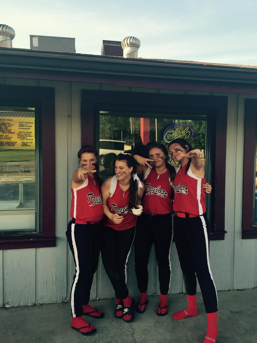 mckenna_deckard's tweet image. I miss #goofies