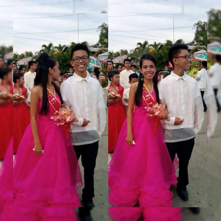 glen_ardiente's tweet photo. Dalagang Bukid and her escort! #love #MondaysAreDevious  #June1st #JunePhoto  #follobackforfolloback http://t.co/qB9OUuXhB7