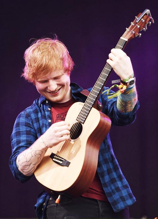 binniesunset's tweet photo. You and I two of a mind this love's one of a kind you and I we're drifting over the edge  #EdForMMVA http://t.co/tdZadXKxHX