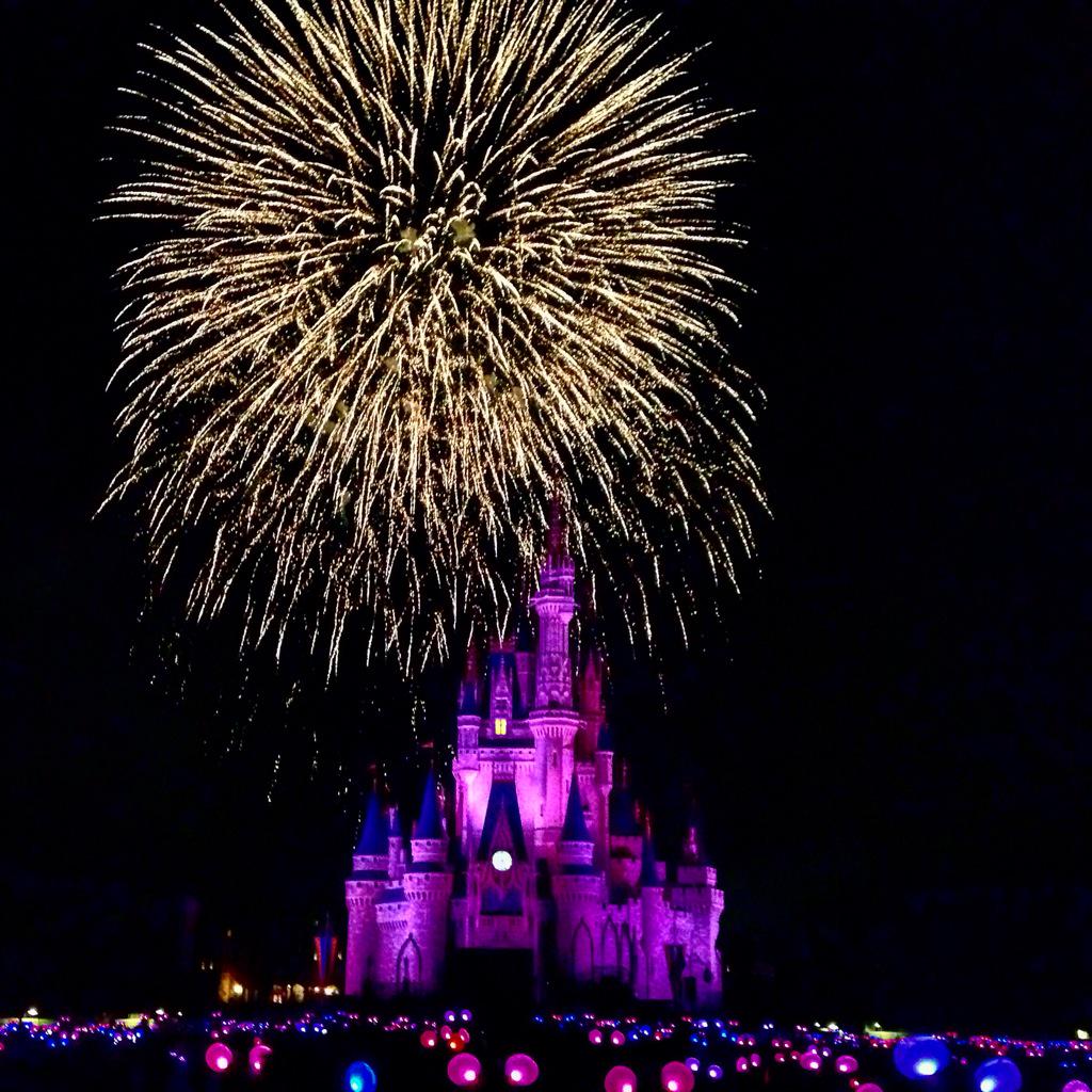 DisneyNoF's tweet photo. Every great story deserves the perfect ending! #DisneyNightOfFantasy #IPW15 http://t.co/6b5fk8Ftaf