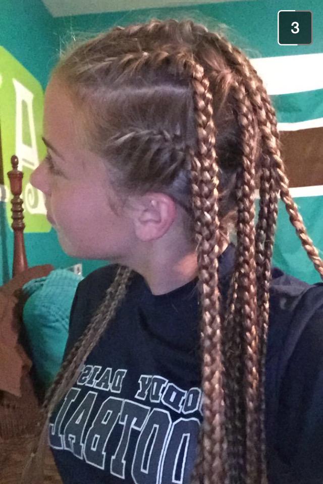 maxriemer_'s tweet image. 100 rt's &amp;amp; she'll wear this for riverbend