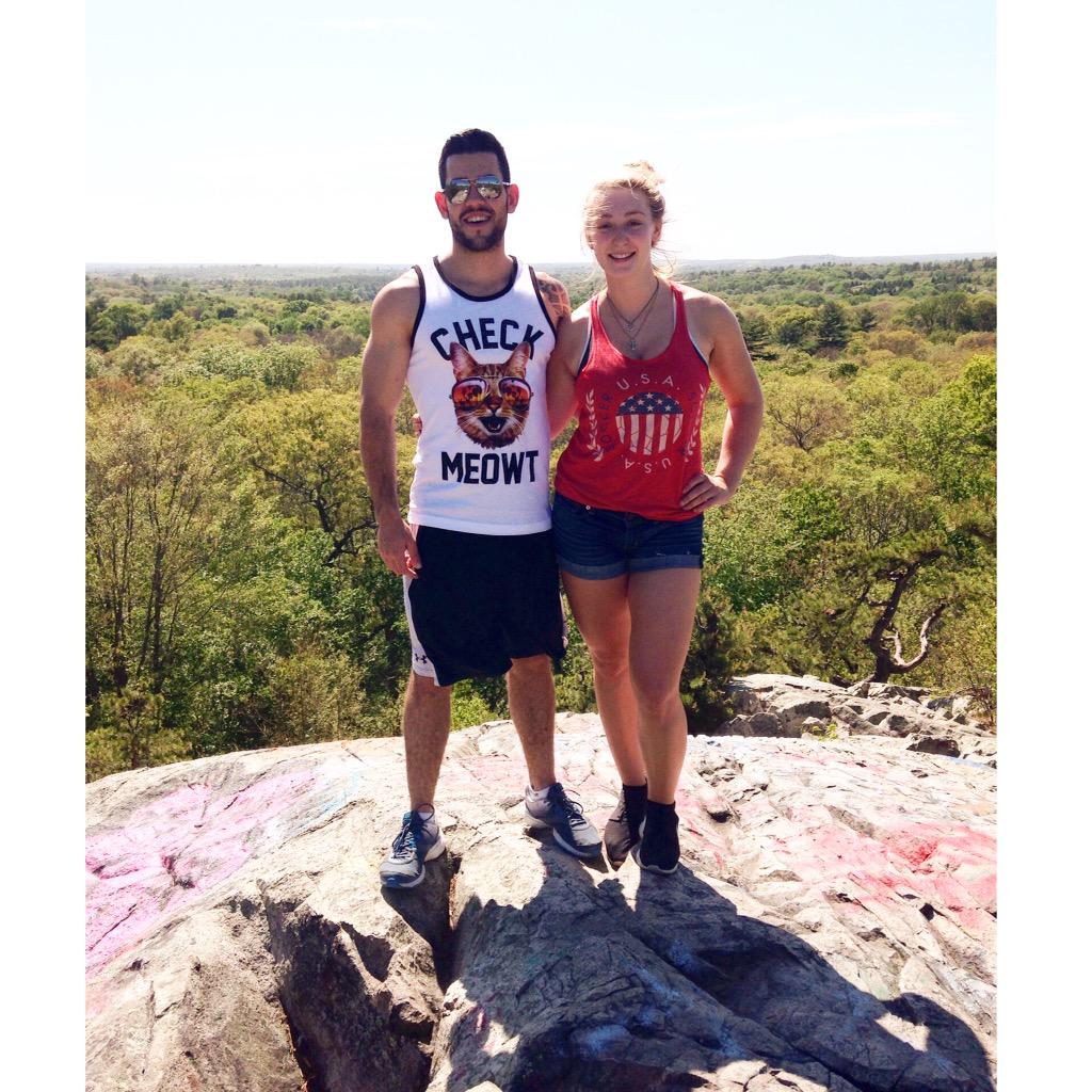 ElizaProblems's tweet photo. All about that hike life #ProfileRock http://t.co/tY73YXO2Zo