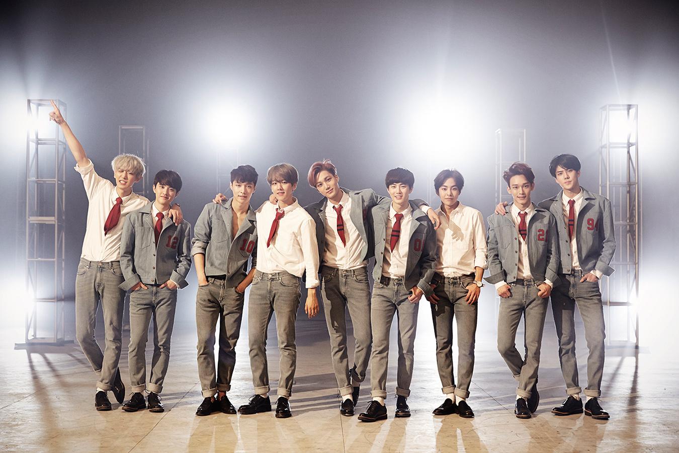 韓流ツイッター Exo Love Me Right ティーザー 高画質 Http T Co 9mcyutne3m Http T Co Bmls1vr7lw Twitter