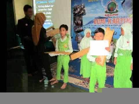 BeritaPartai's tweet photo. 15 Siswa SDIT Jepara Studi Banding ke Malaysia http://t.co/XvxPrrvTf5 #muriadotco #VJberita http://t.co/IU4GM1kVVX