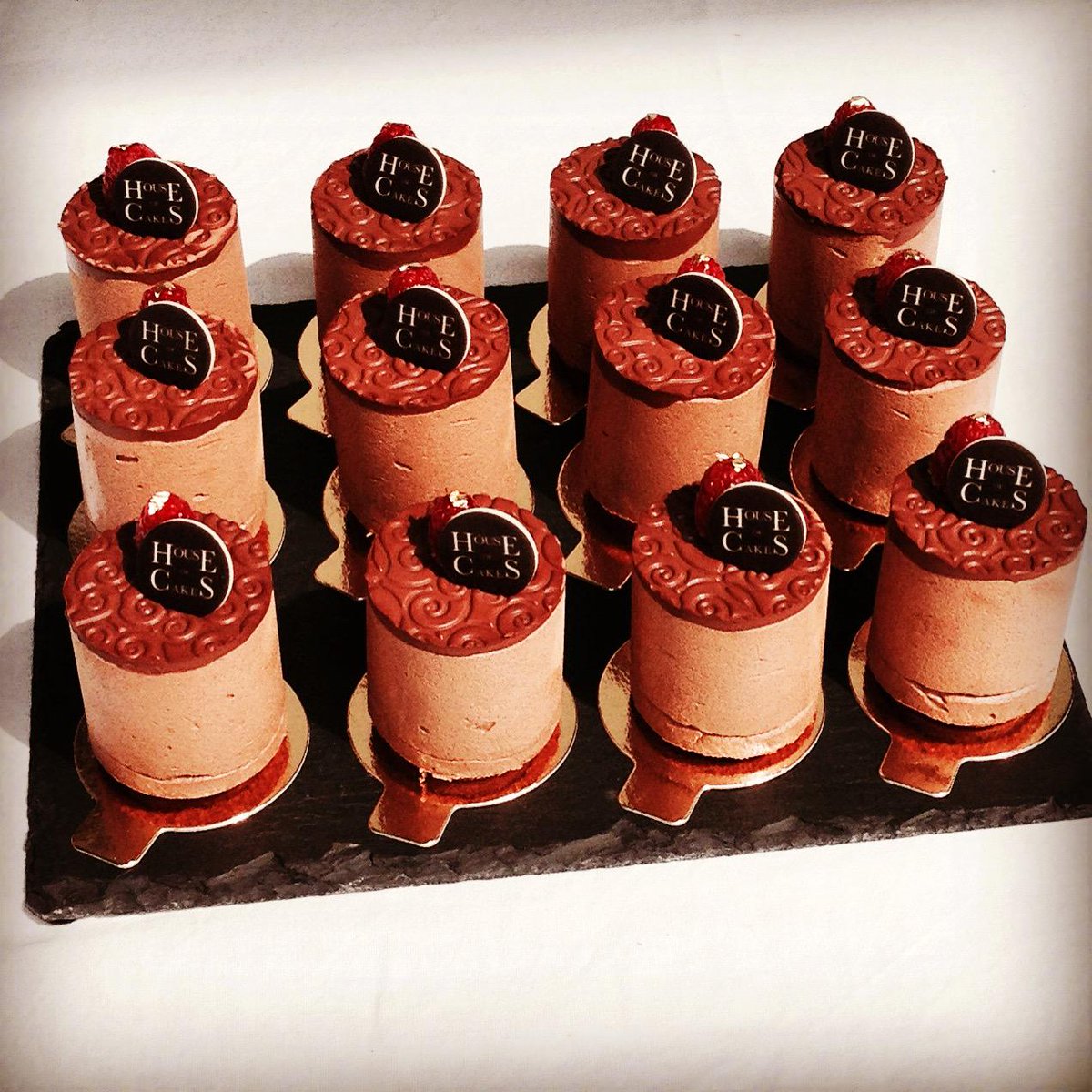 houseofcakesde's tweet photo. Sticky Tricky Chocolate Tower #houseofcakes  #cake #chocolate #mousse #glutenfree #foodporn #birthdaycake #wedding http://t.co/0A26pQ3Gl6