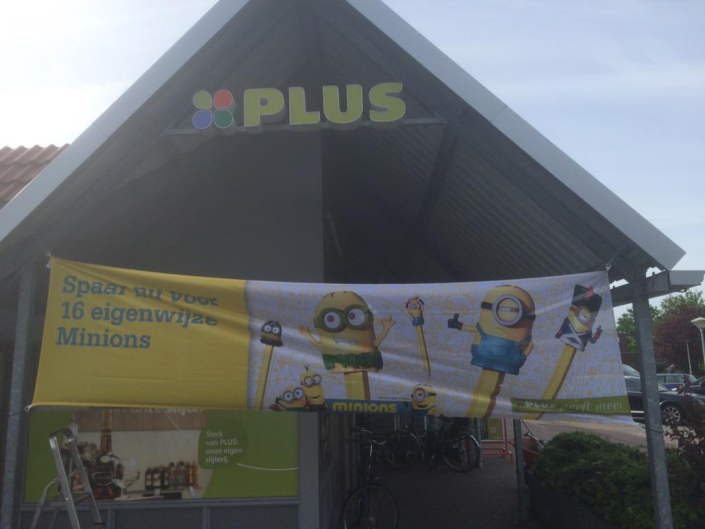 PLUS_Siemonsma's tweet photo. De minions veroveren Balk. Hou dat maar eens in de hand #plus.nl #minions @plussupermarkt http://t.co/iyWUdm7rvj