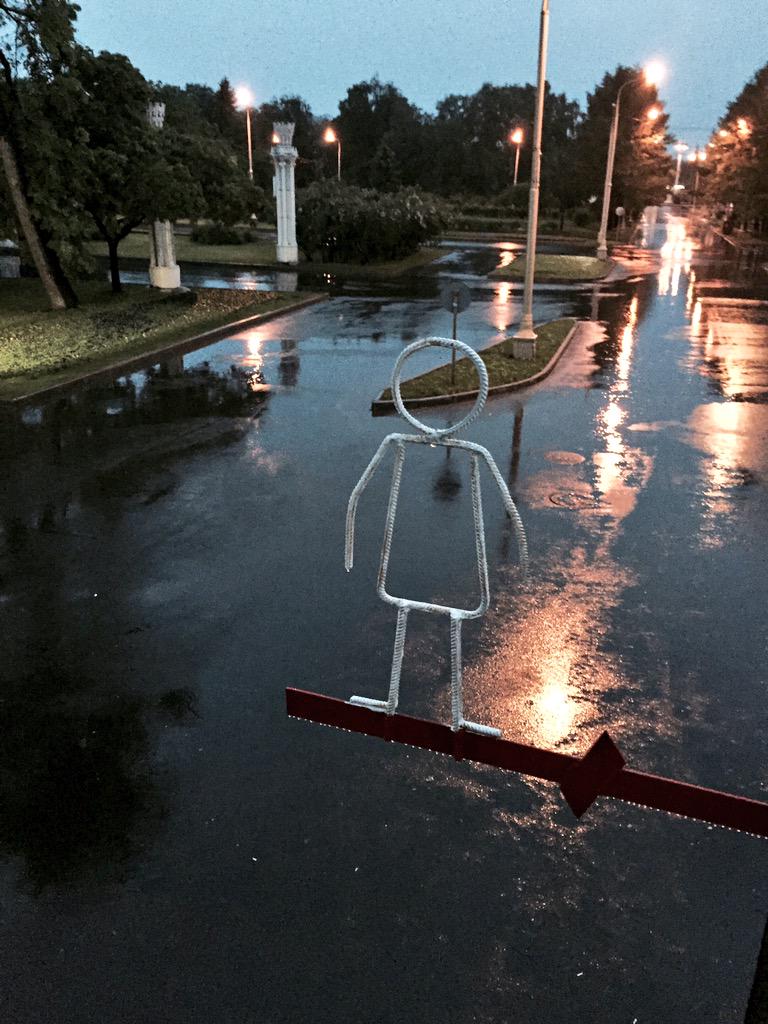 День защиты детей на ВДНХ. Южный вход. #ЛизаАлерт Ретвит пожалуйста!